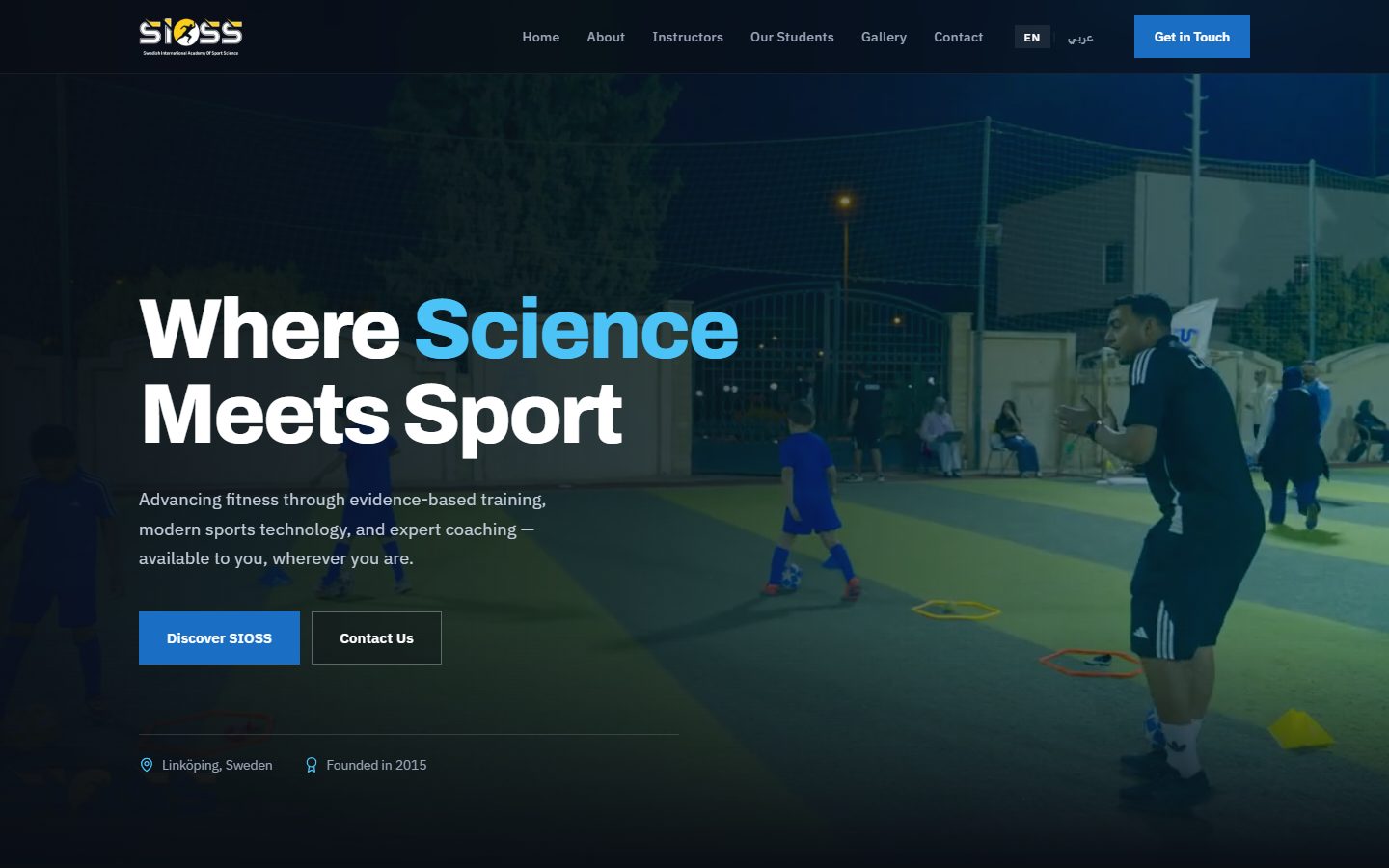 The sioss.se homepage with the headline Where Science Meets Sport and a coach on a football pitch